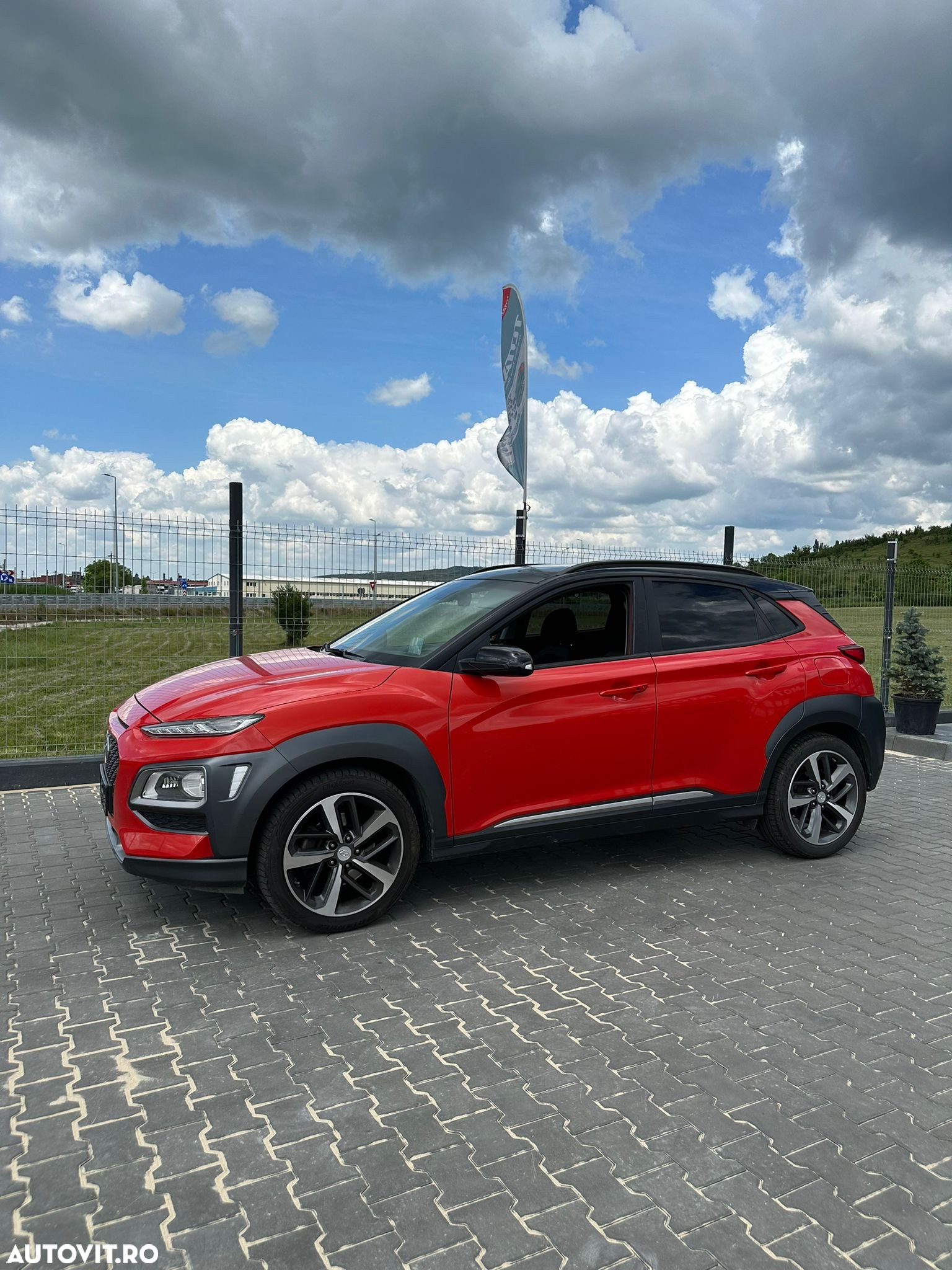 Hyundai KONA - 2