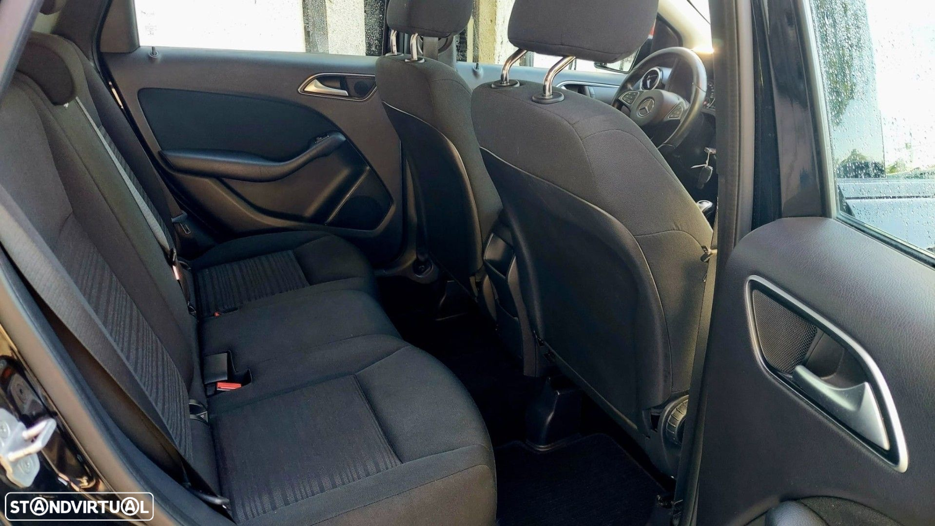 Mercedes-Benz B 180 d Urban - 11