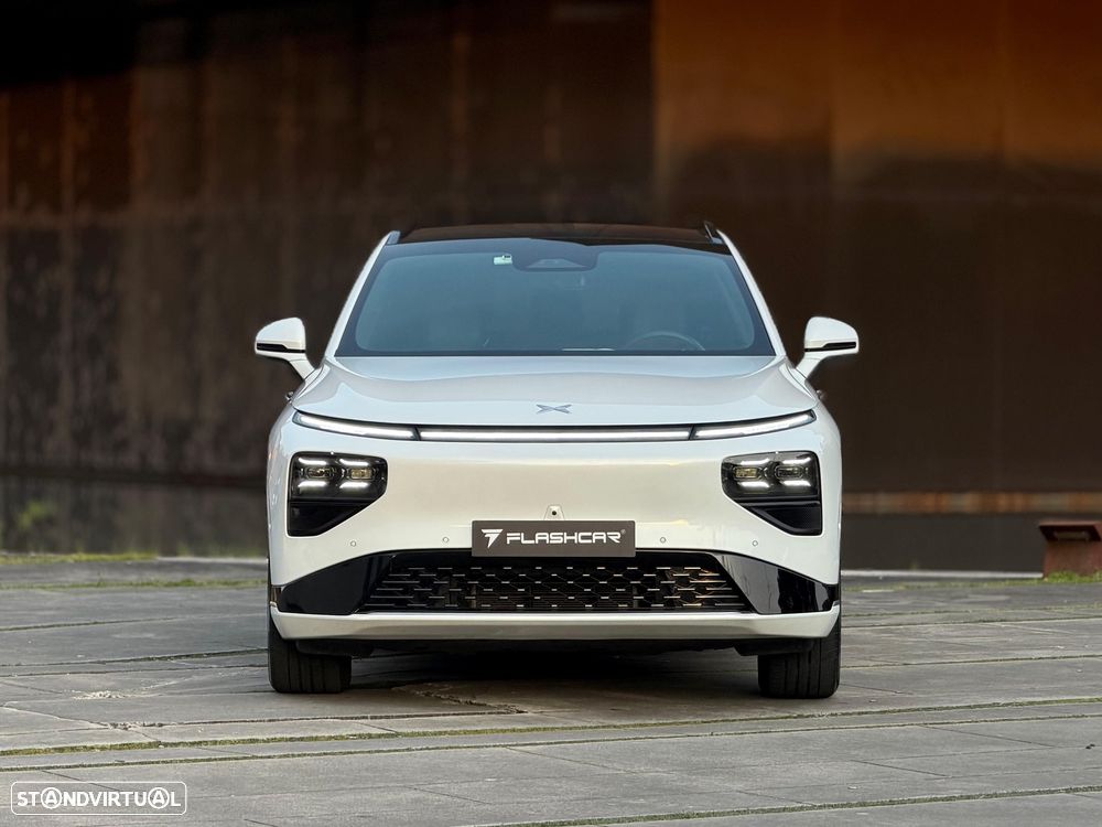 Xpeng G9 98 kWh Long Range - 31