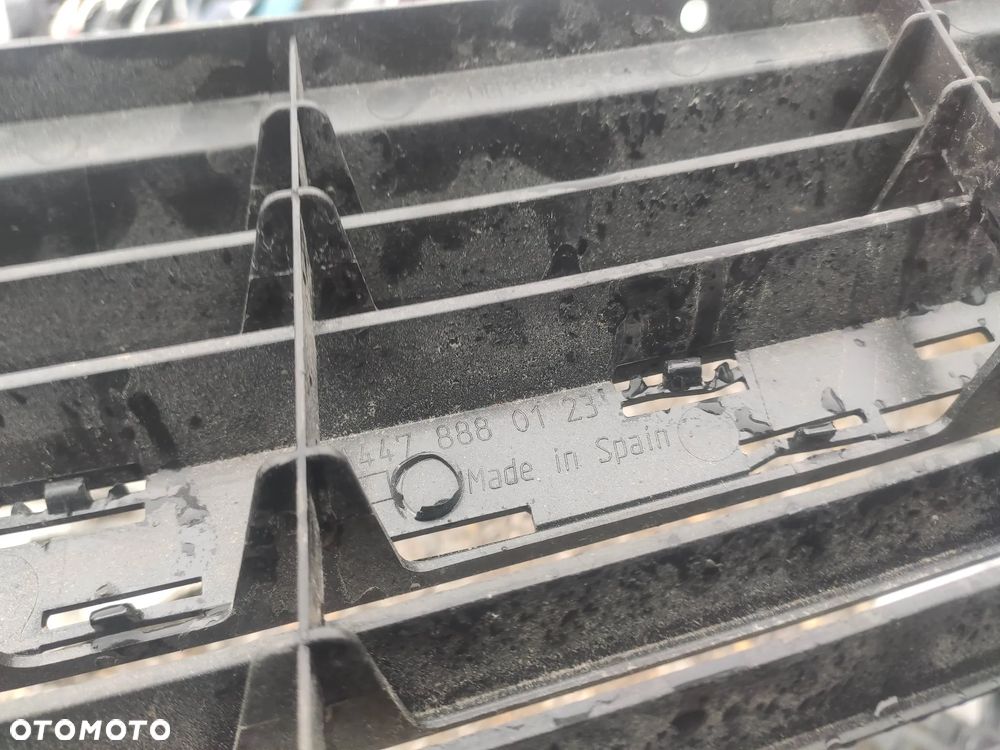 CC Grill Atrapa Przód Mercedes V-Klasa W447 Pod Kamere a4478801901 - 6