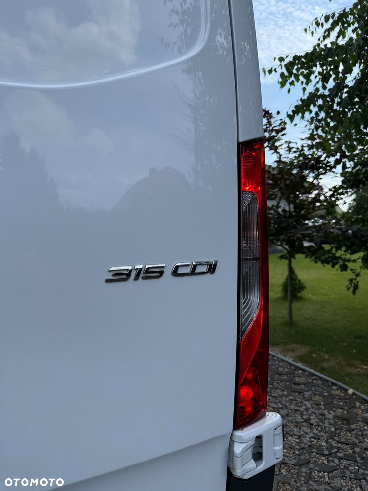 Mercedes-Benz Sprinter - 18