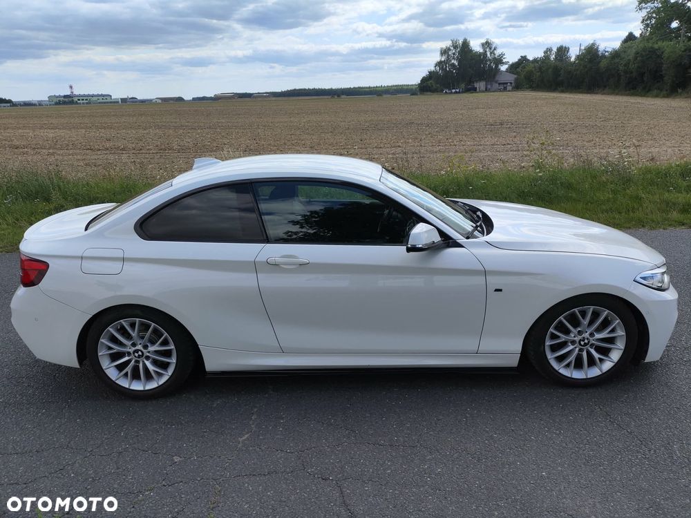 BMW Seria 2 220d - 8