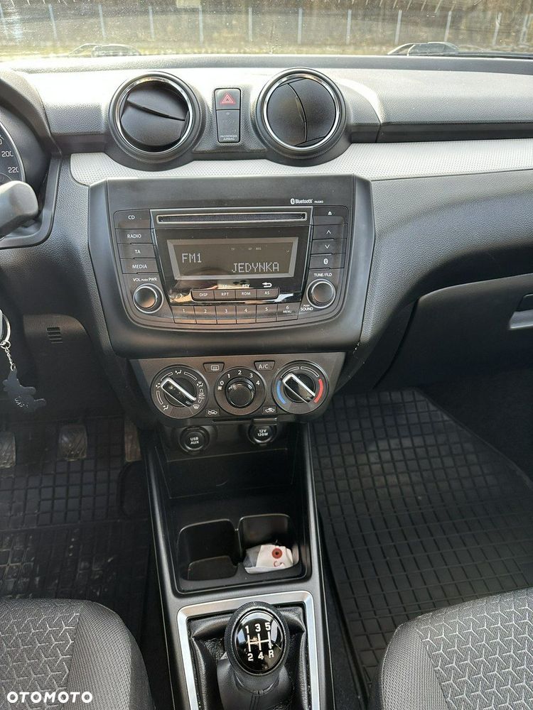 Suzuki Swift - 22