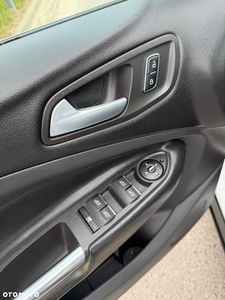 Ford Kuga 1.6 EcoBoost 2x4 Individual - 36