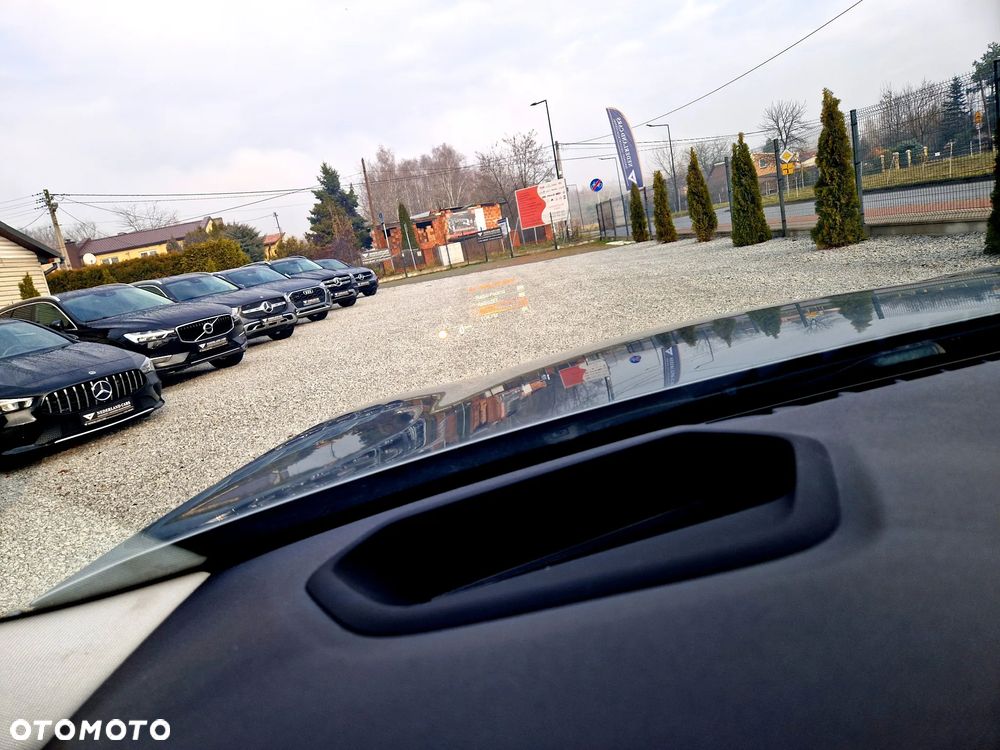 BMW Seria 5 520d xDrive Sport Line - 16