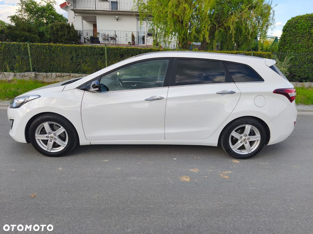Hyundai i30 blue Kombi 1.6 GDi Passion - 7