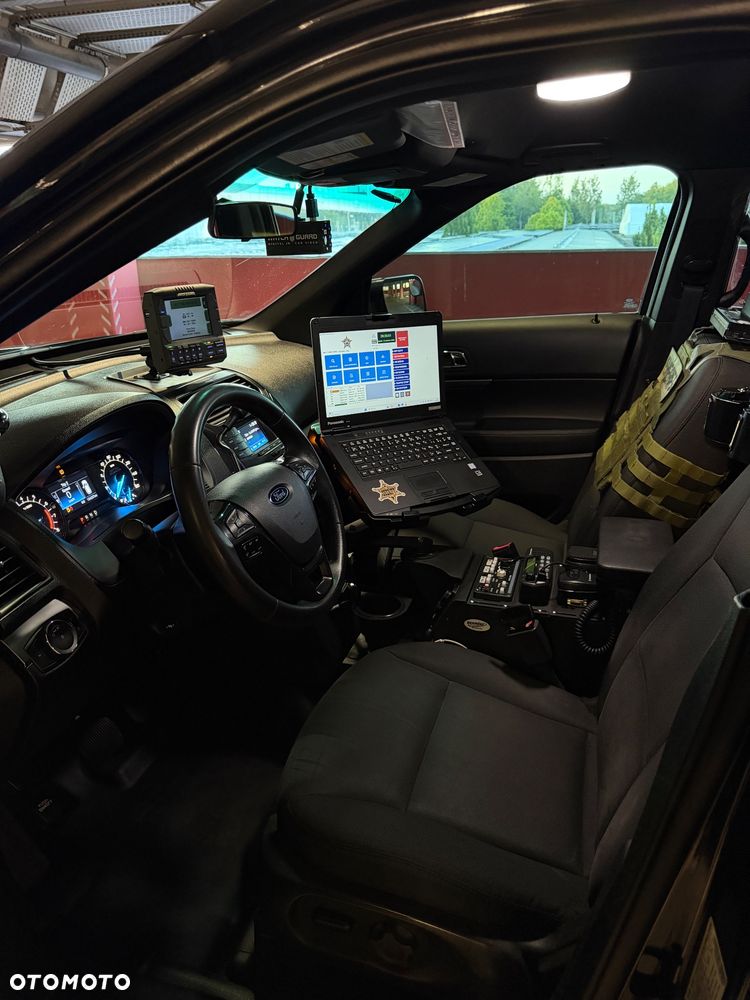 Ford Explorer - 18
