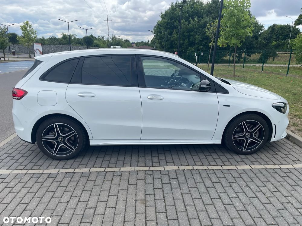 Mercedes-Benz Klasa B 250 e AMG Line 8G-DCT - 6