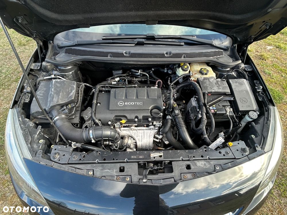 Opel Astra 1.4 Turbo 150 Jahre - 29