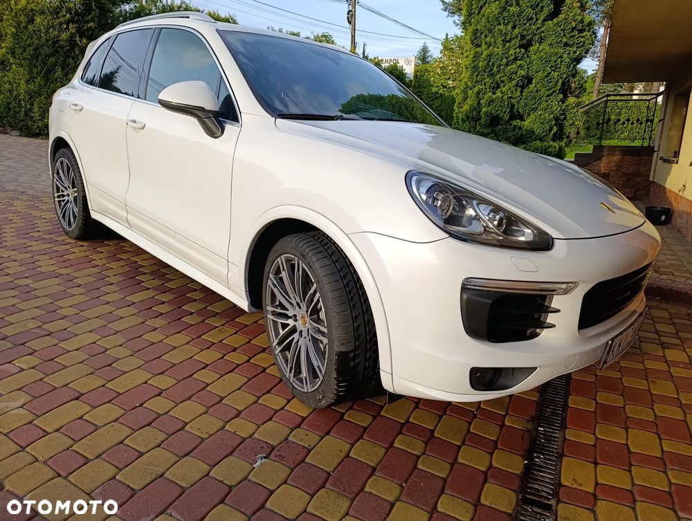 Porsche Cayenne S Diesel Platinum Edition - 9