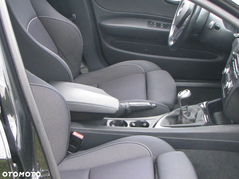 BMW Seria 1 118d DPF - 11