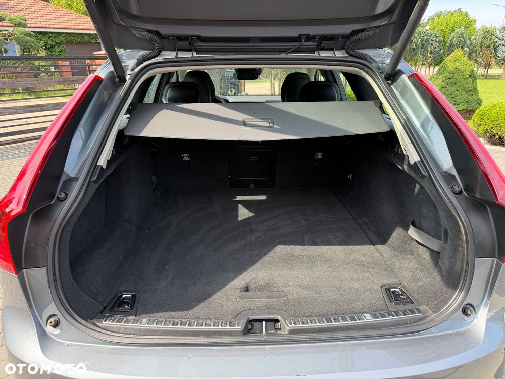Volvo V90 D4 Momentum - 22