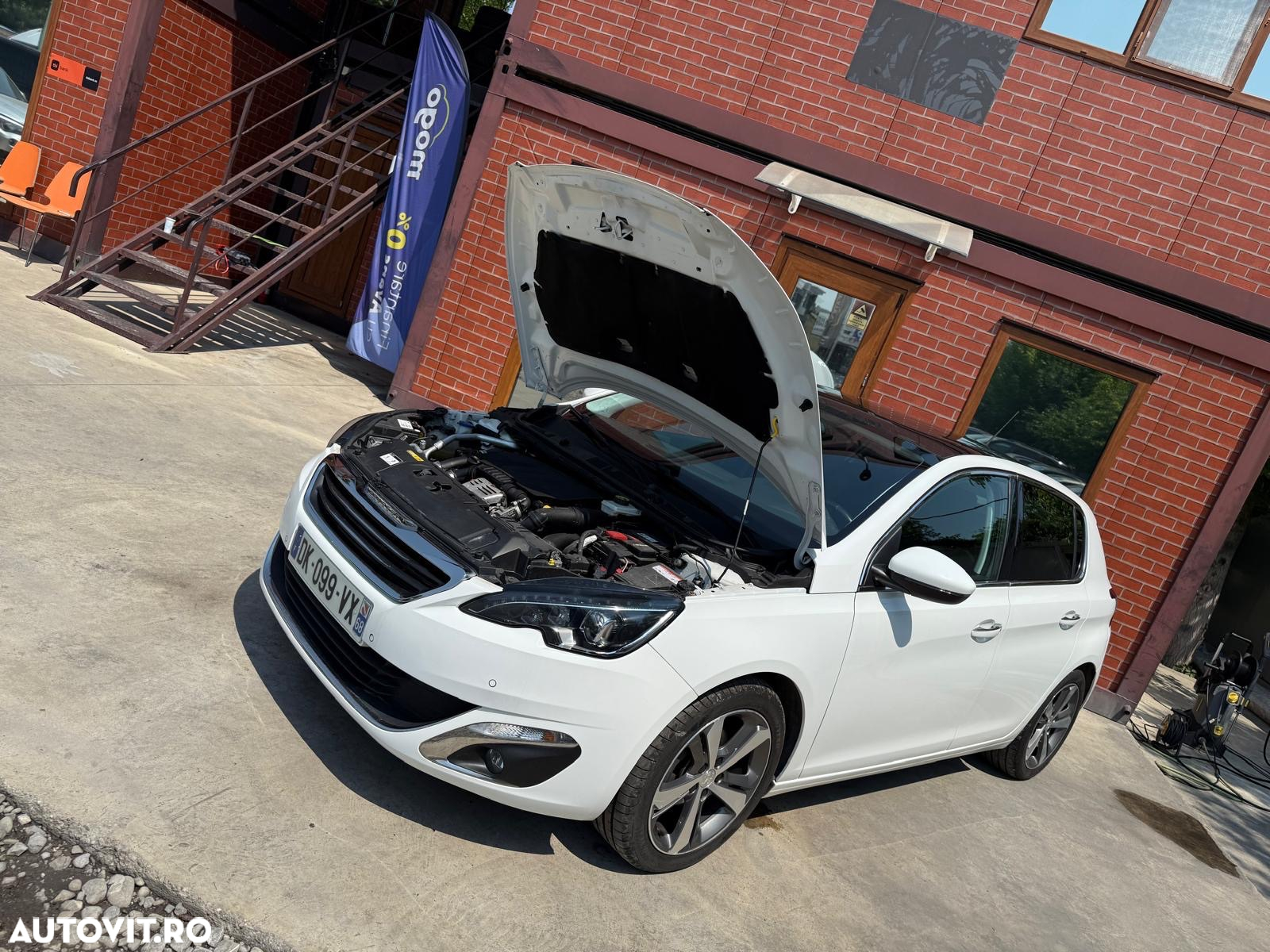 Peugeot 308 - 40