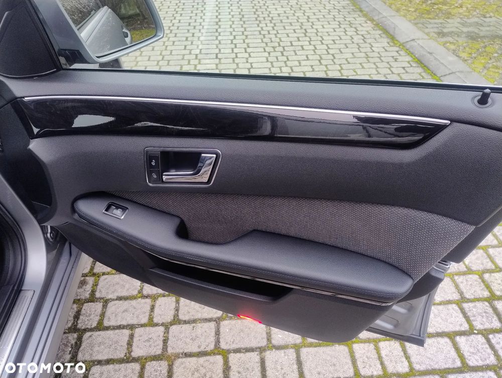 Mercedes-Benz Klasa E 350 CDI DPF BlueEFFICIENCY 7G-TRONIC Avantgarde - 15