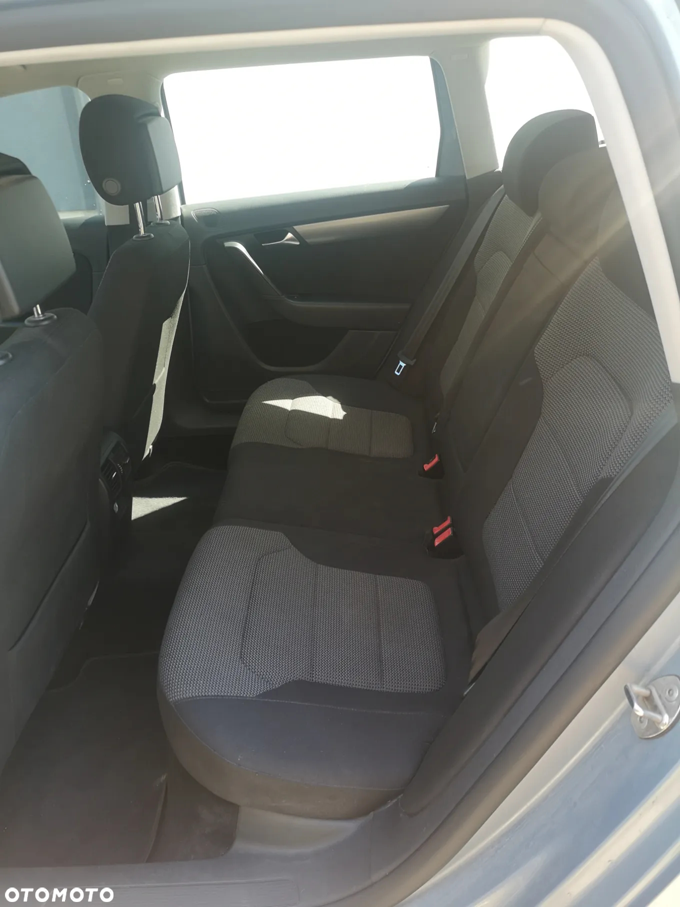 Volkswagen Passat 1.6 TDI Trendline - 10