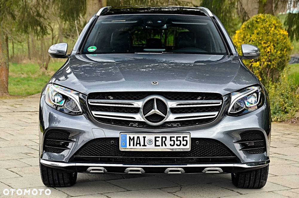 Mercedes-Benz GLC 250 4Matic 9G-TRONIC AMG Line - 21