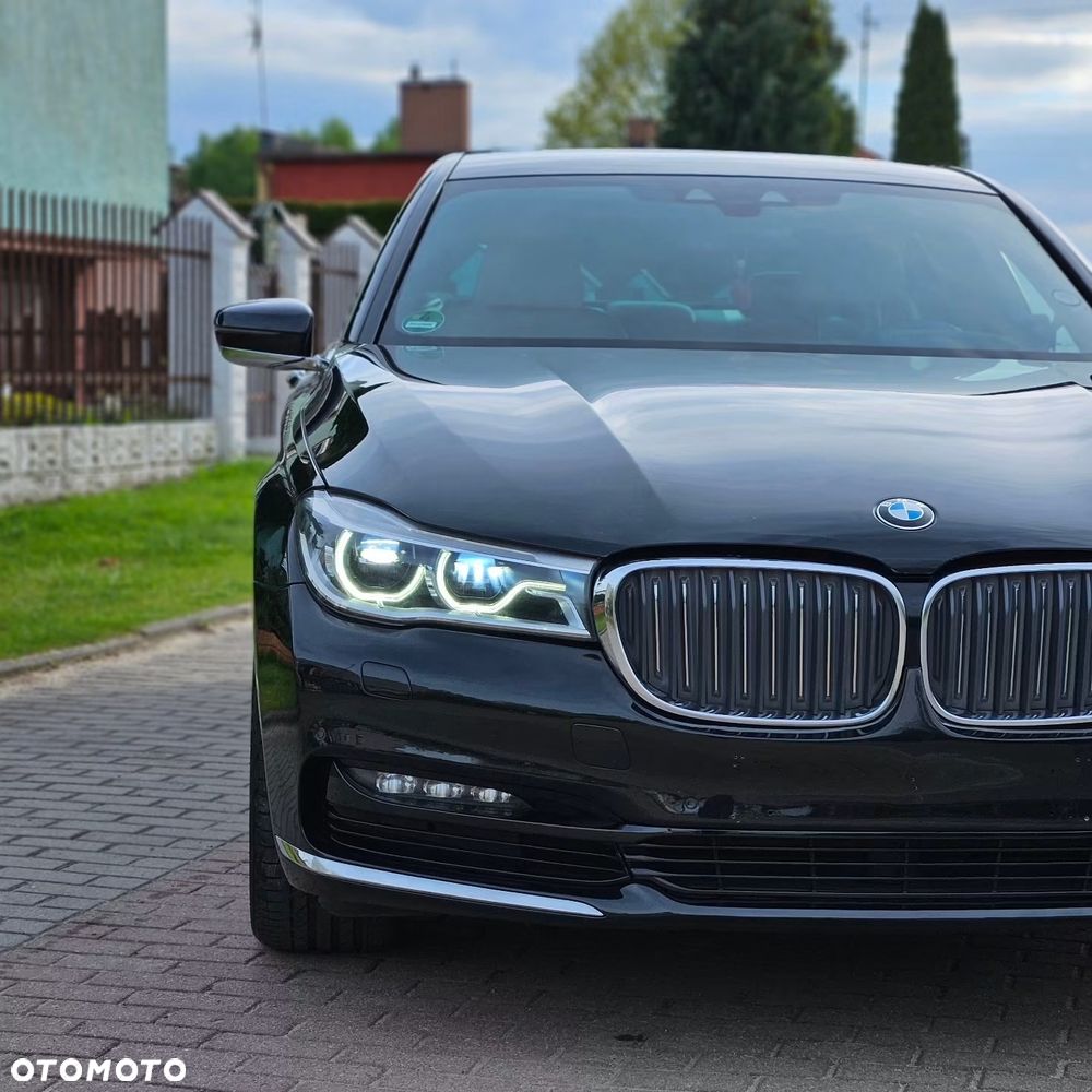 BMW Seria 7 740d xDrive - 21