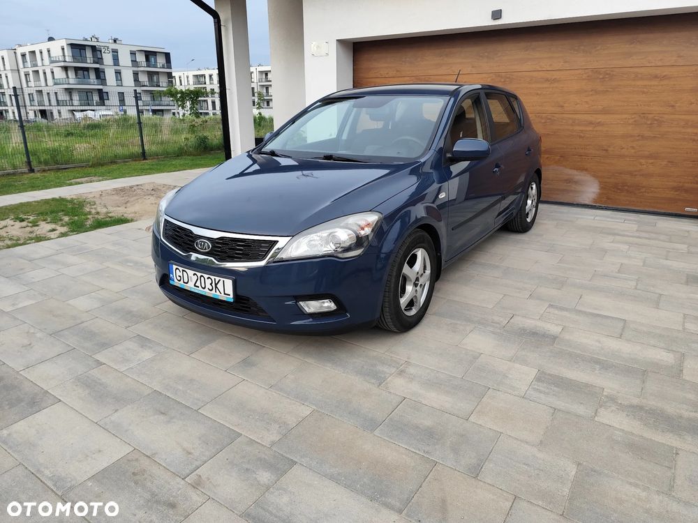 Kia Ceed 1.6 L - 1