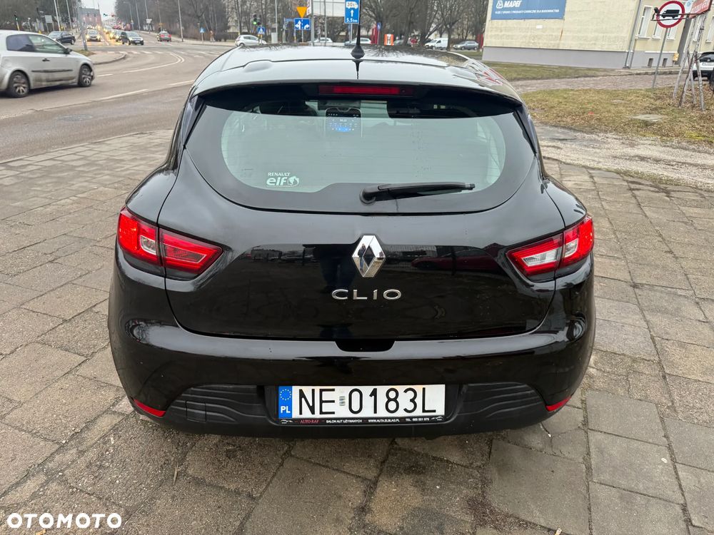 Renault Clio 1.2 16V 75 Experience - 10