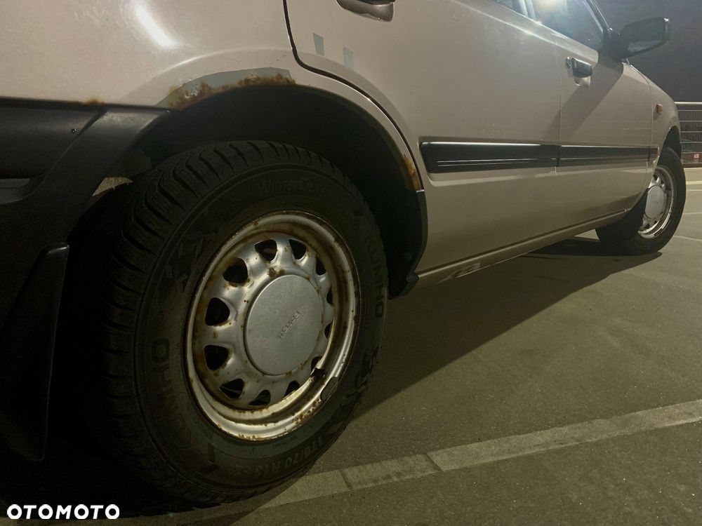 Mazda 323 1.6 GLX - 9