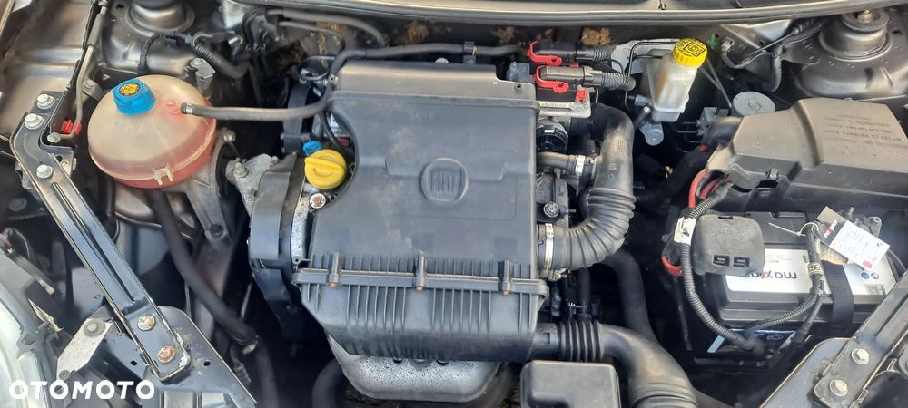 Fiat Bravo 1.4 16V Dynamic - 24