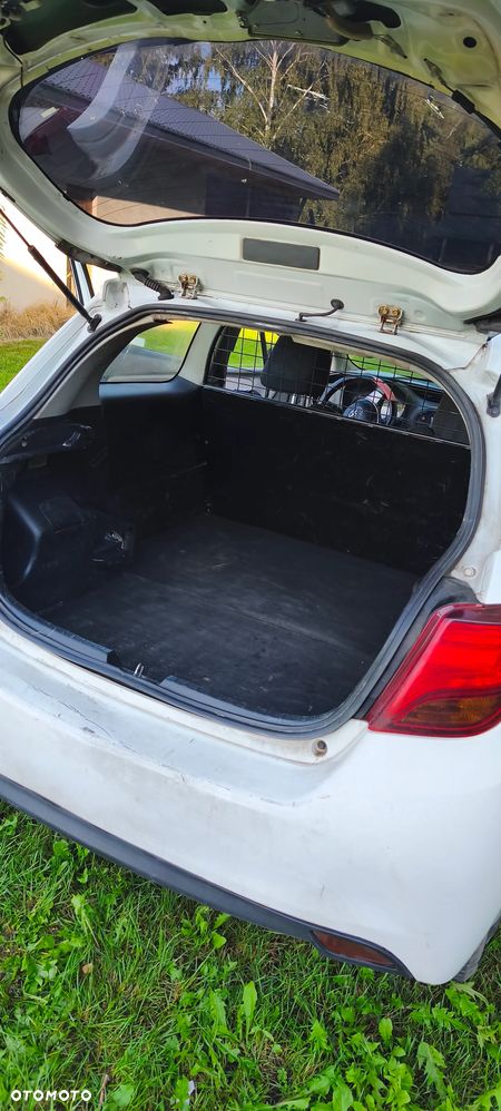 Toyota Yaris 1.0 Sol - 10