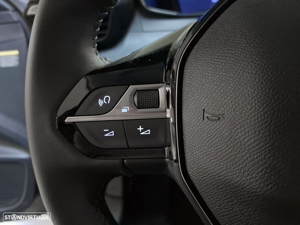Peugeot e-208 50 kWh Allure — fotografia 16