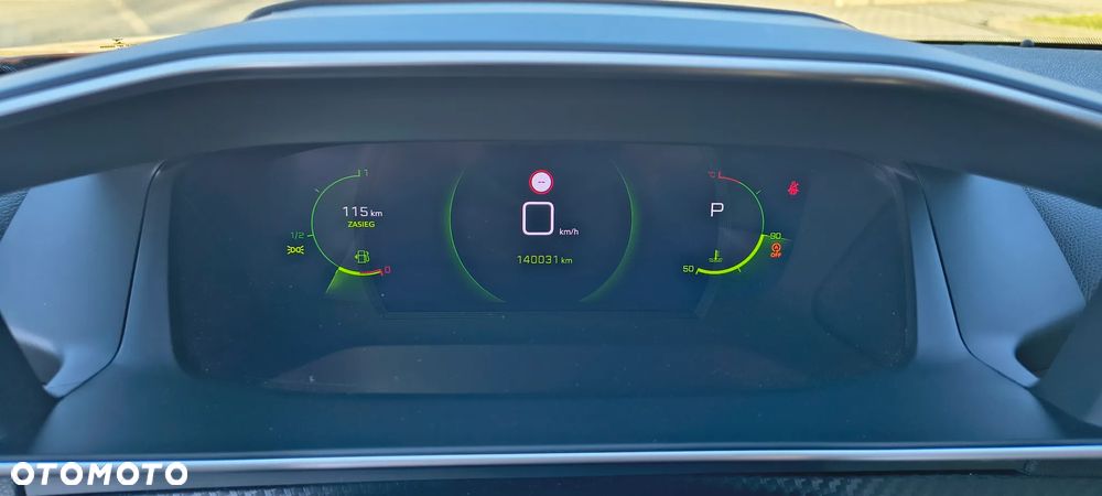 Peugeot 2008 1.2 Pure Tech GPF Allure S&S EAT6 - 10