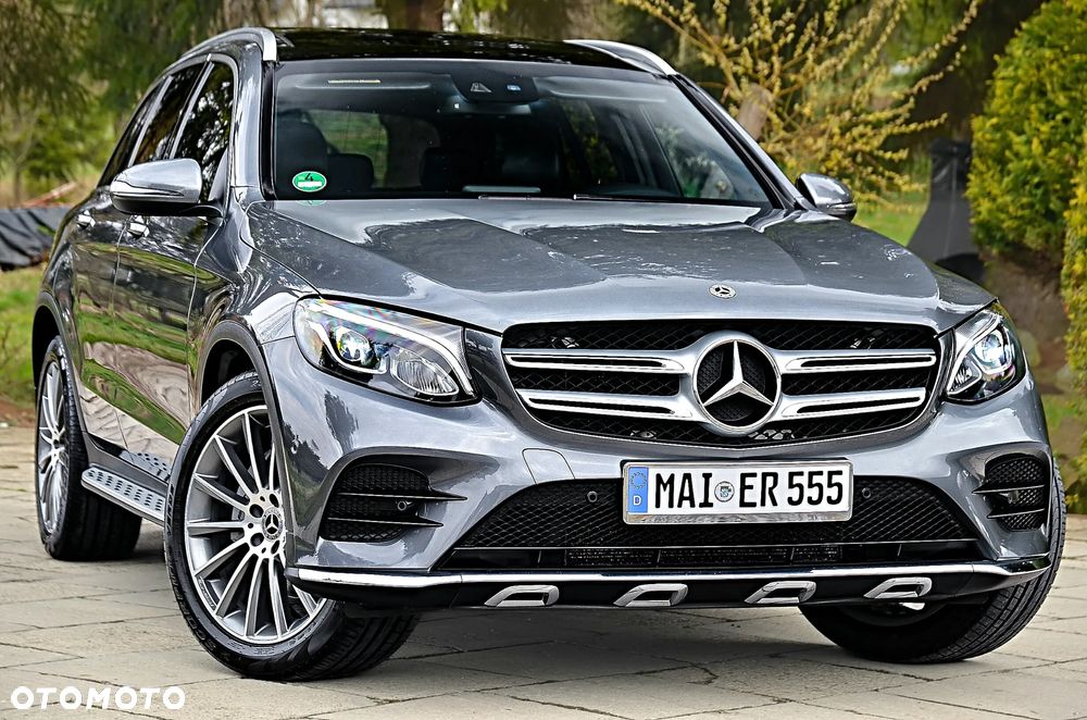Mercedes-Benz GLC 250 4Matic 9G-TRONIC AMG Line - 1