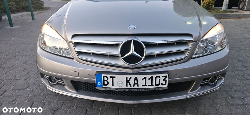 Mercedes-Benz Klasa C ver-180-blueefficiency-7g--tronic-avantgarde - 20
