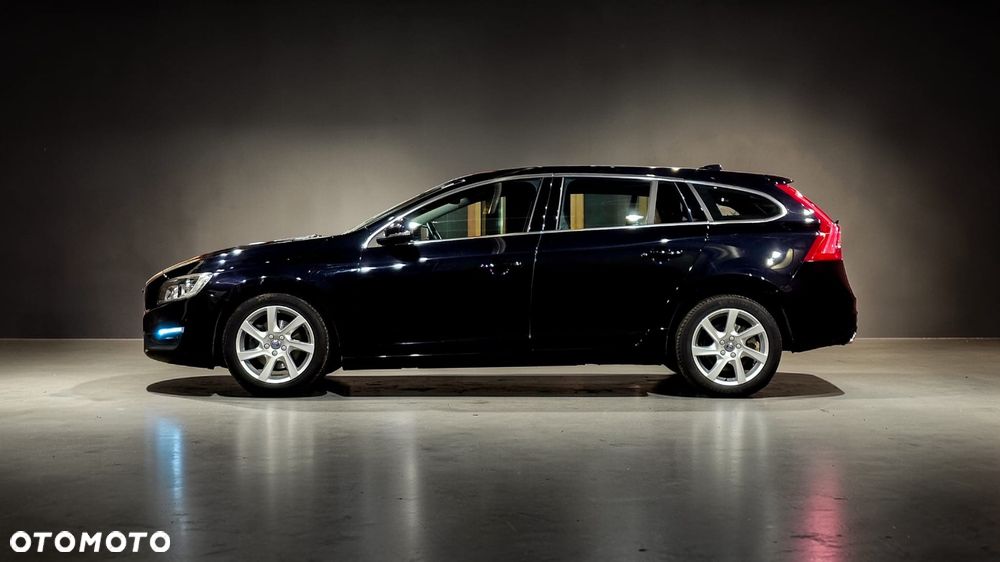 Volvo V60 D4 Drive-E Momentum - 30