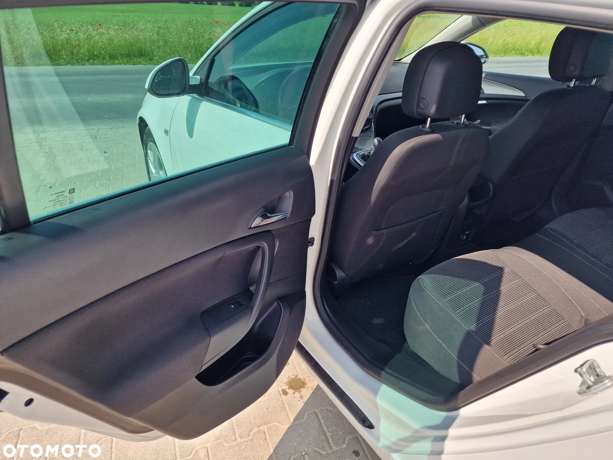 Opel Insignia 2.0 CDTI Sports Tourer ecoFLEXStart/Stop Business Edition - 18