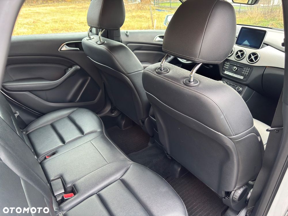 Mercedes-Benz Klasa B 180 (CDI) d AMG Line - 26