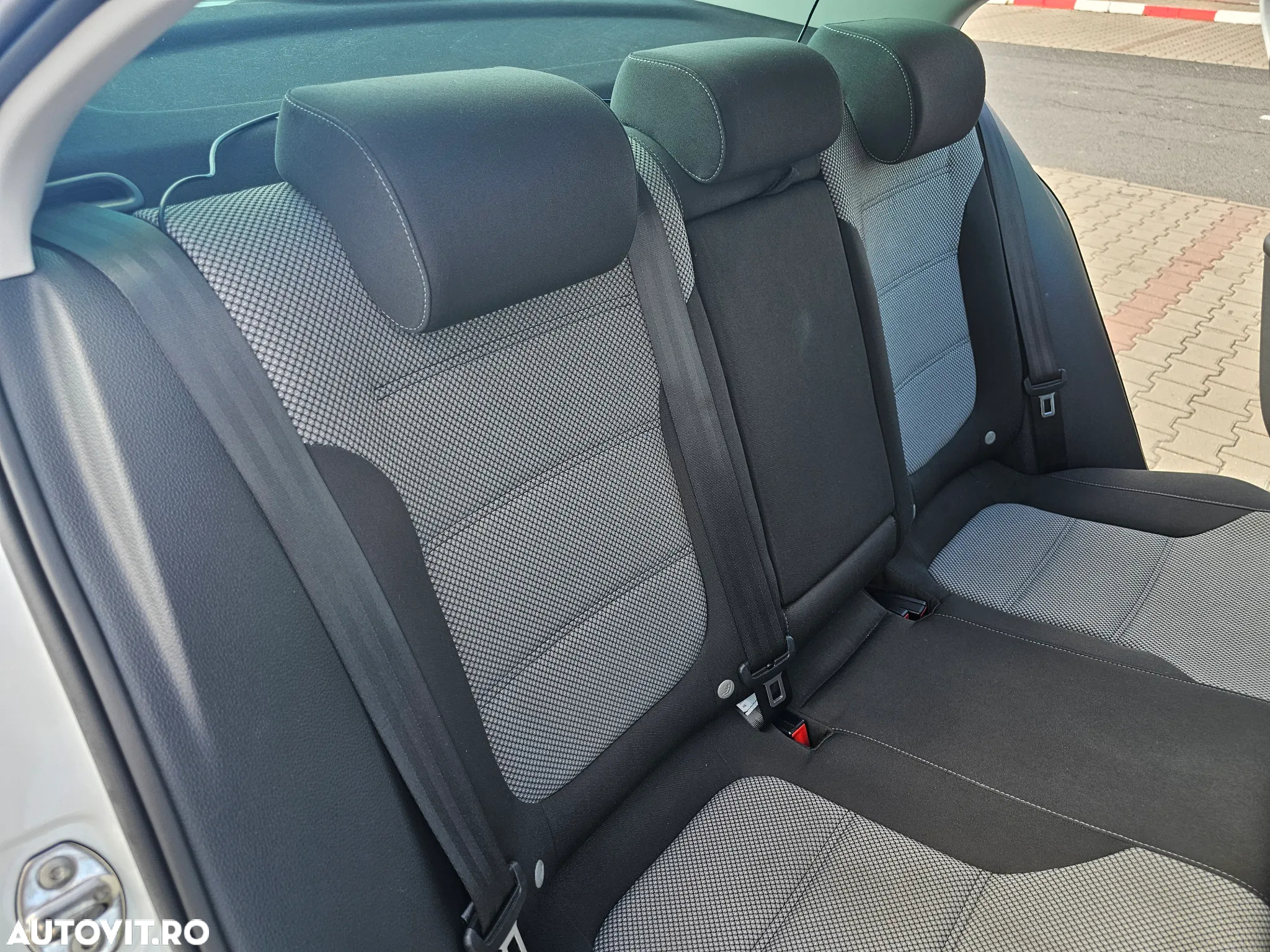 Volkswagen Jetta 1.4 Hybrid DSG Highline - 12
