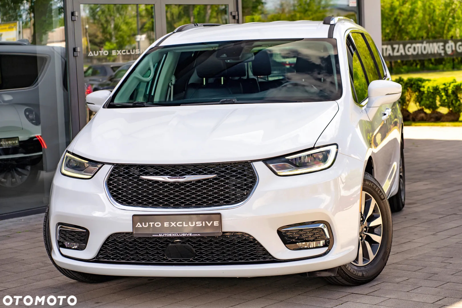 Chrysler Pacifica - 8