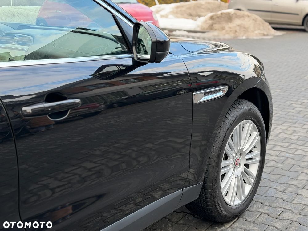 Jaguar F-Pace 30t AWD Portfolio - 13