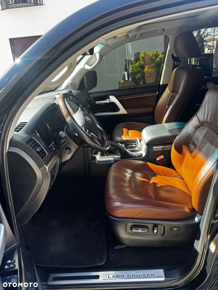 Toyota Land Cruiser LC 4.6 Prestige - 7