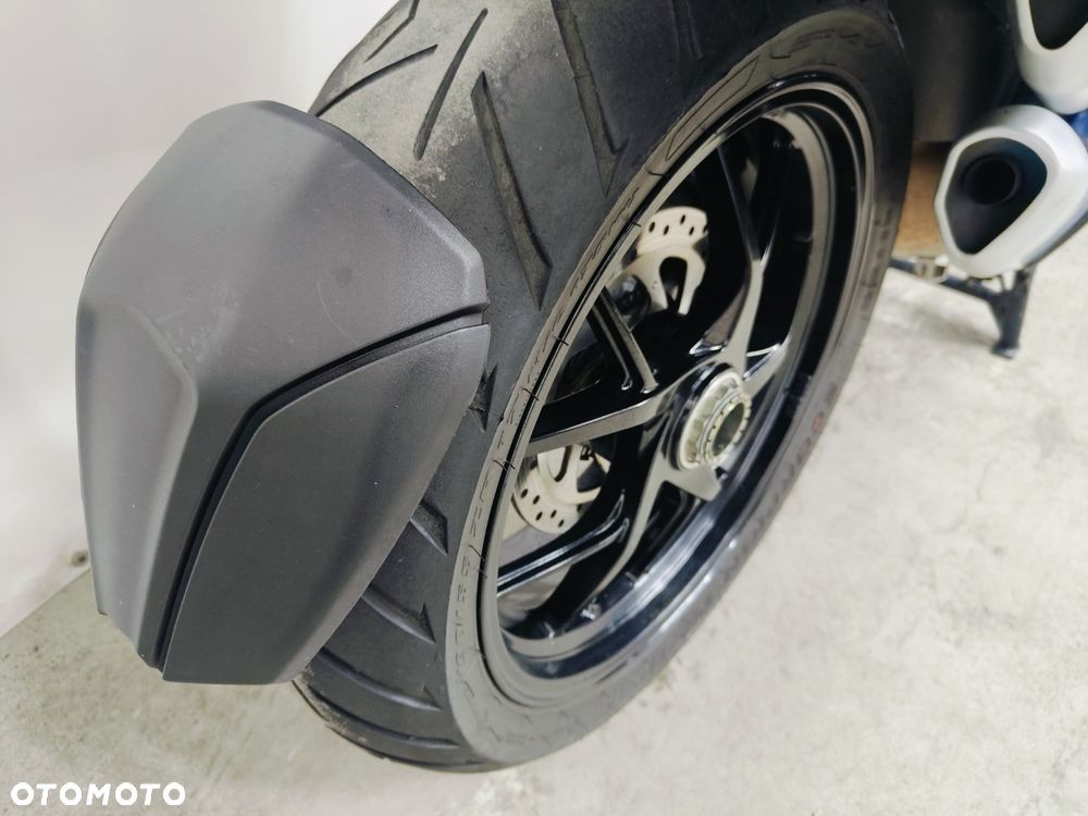 Ducati Multistrada - 10