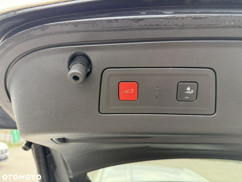 Peugeot 508 BlueHDi 130 EAT8 Allure Pack - 23