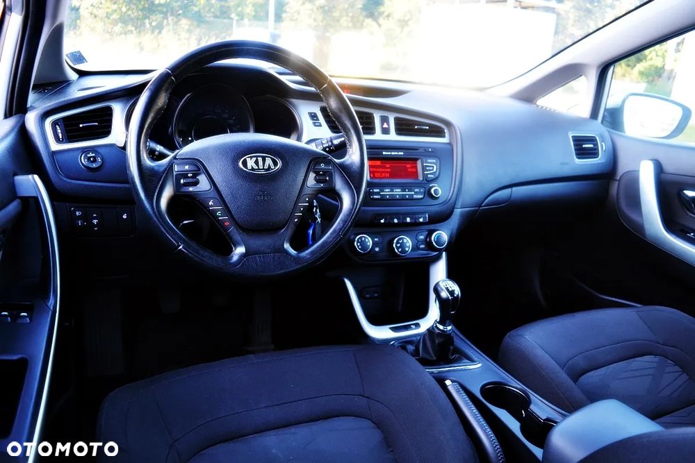 Kia Ceed 1.4 CVVT Attract - 6