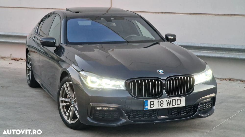 BMW Seria 7 740e iPerformance - 24