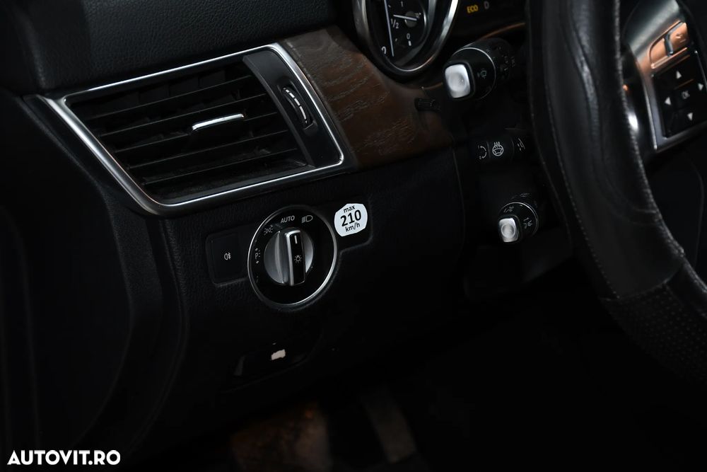 Mercedes-Benz GL - 21