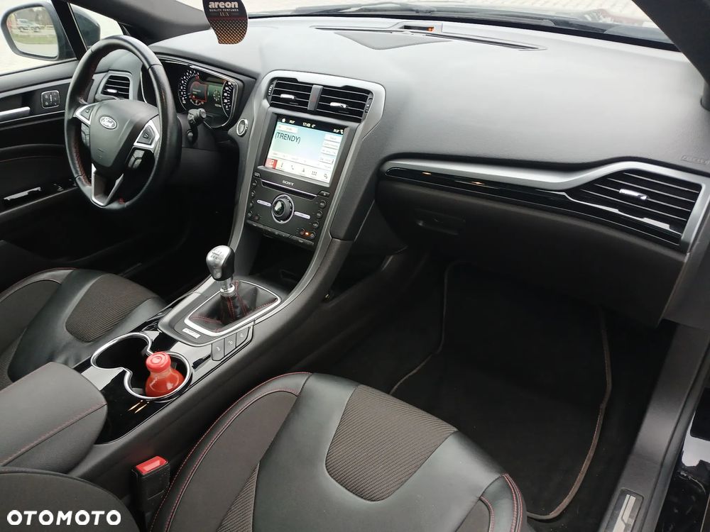 Ford Mondeo 1.5 EcoBoost ST-Line X - 33