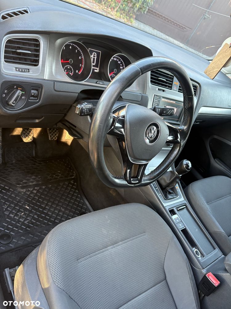 Volkswagen Golf - 4