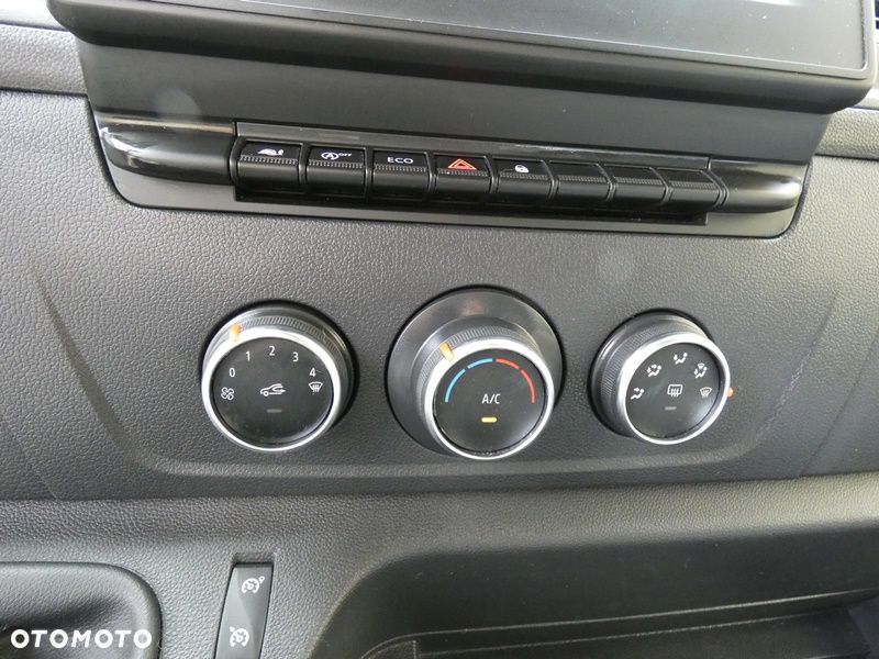 Renault Master kontener+winda 750 kg, nawigacja LED - 11