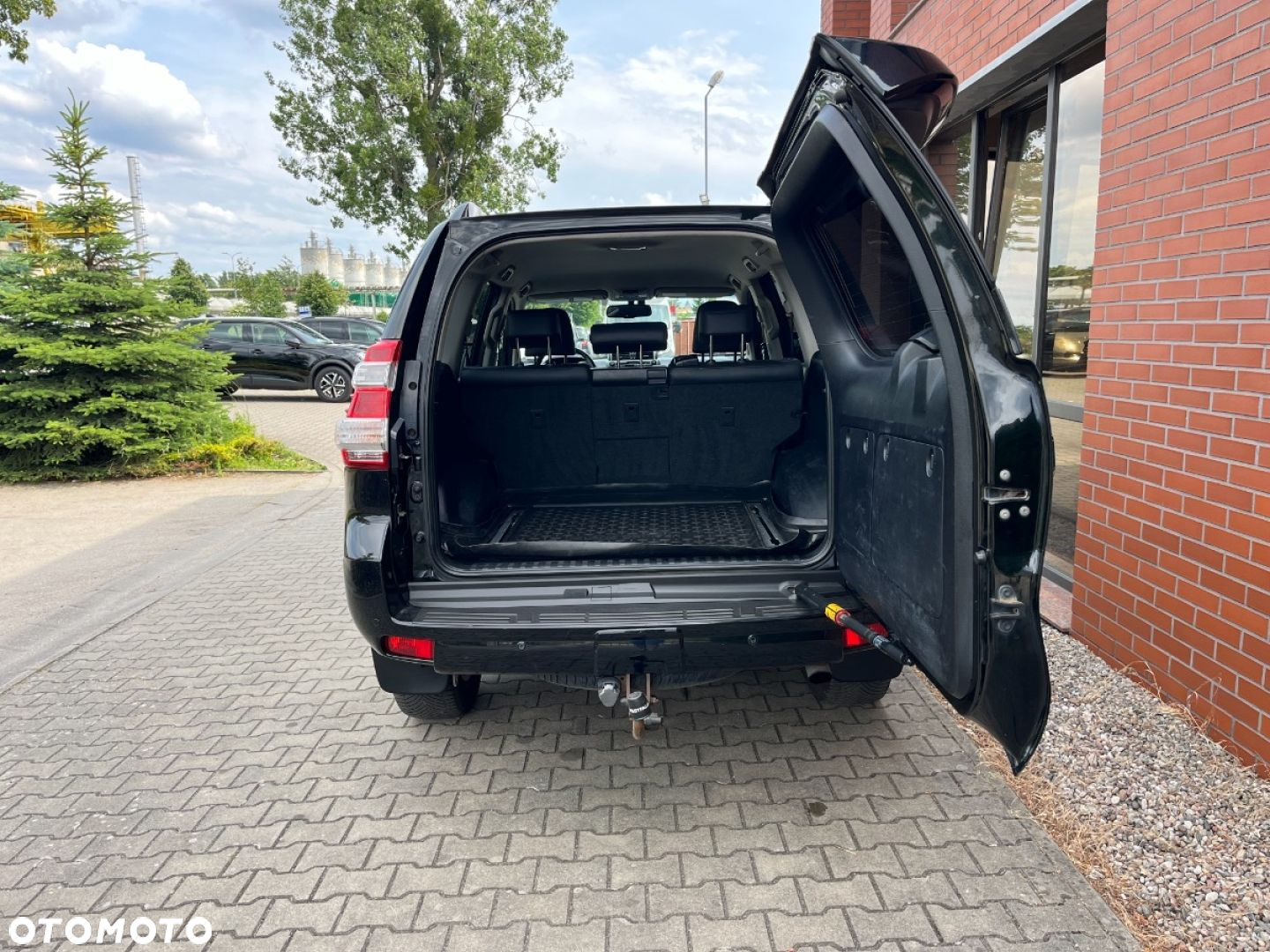 Toyota Land Cruiser - 30