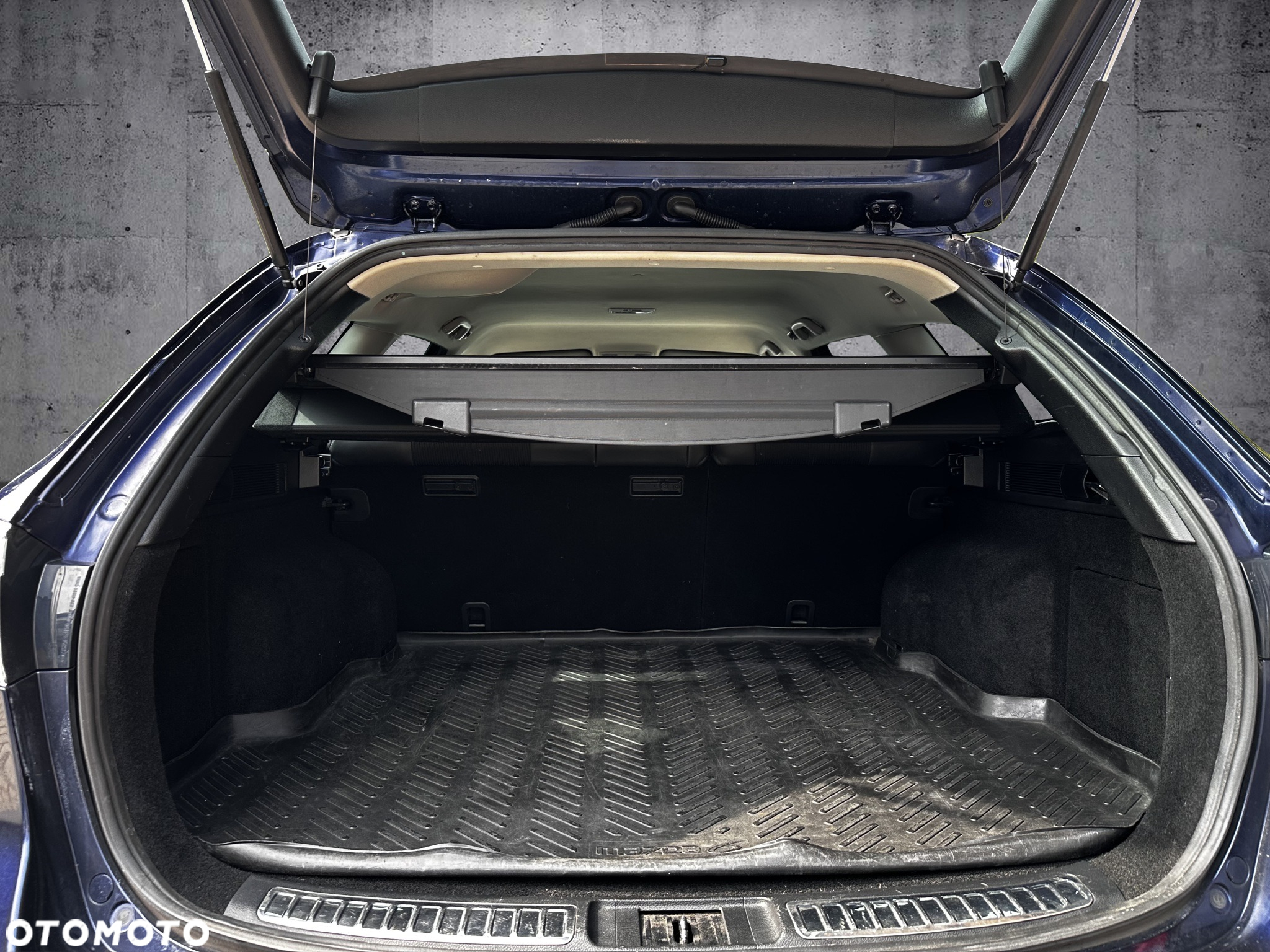 Mazda 6 Sport Kombi 2.2 CD DPF Exclusive-Line Edition 40 Jahre - 21