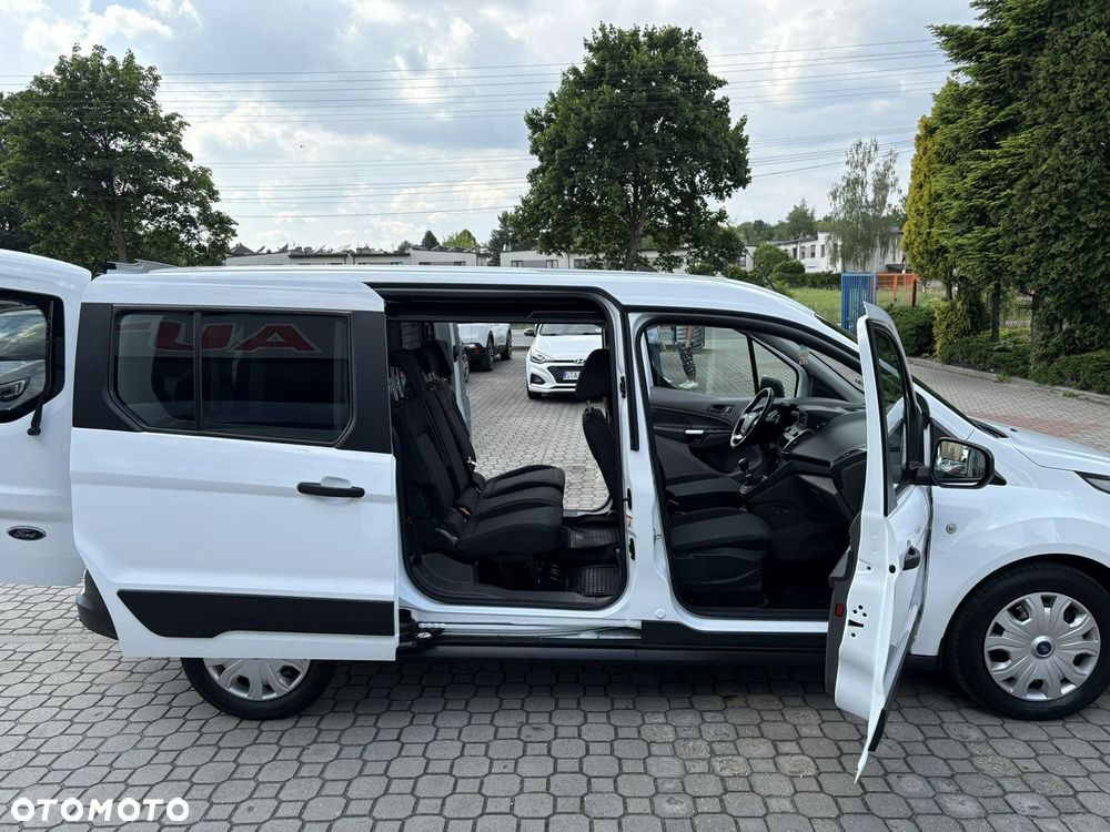 Ford Transit Connect - 28
