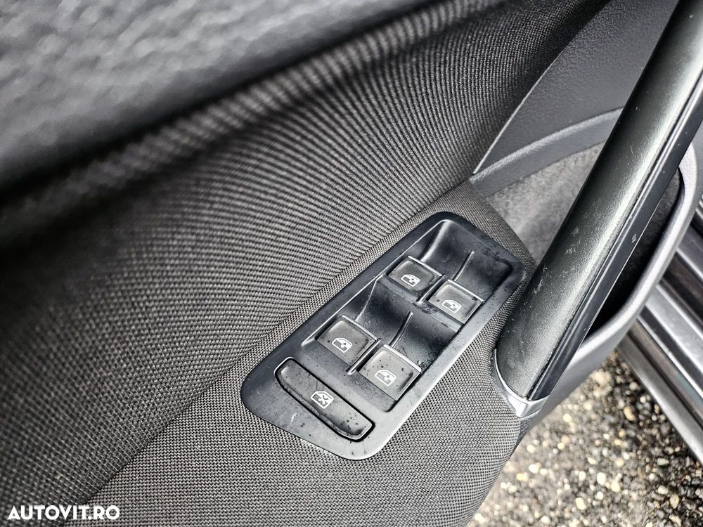 Volkswagen Golf GTD 2.0 TDI SCR DSG - 23