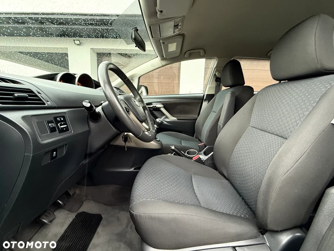 Toyota Verso 1.8 Edition - 14